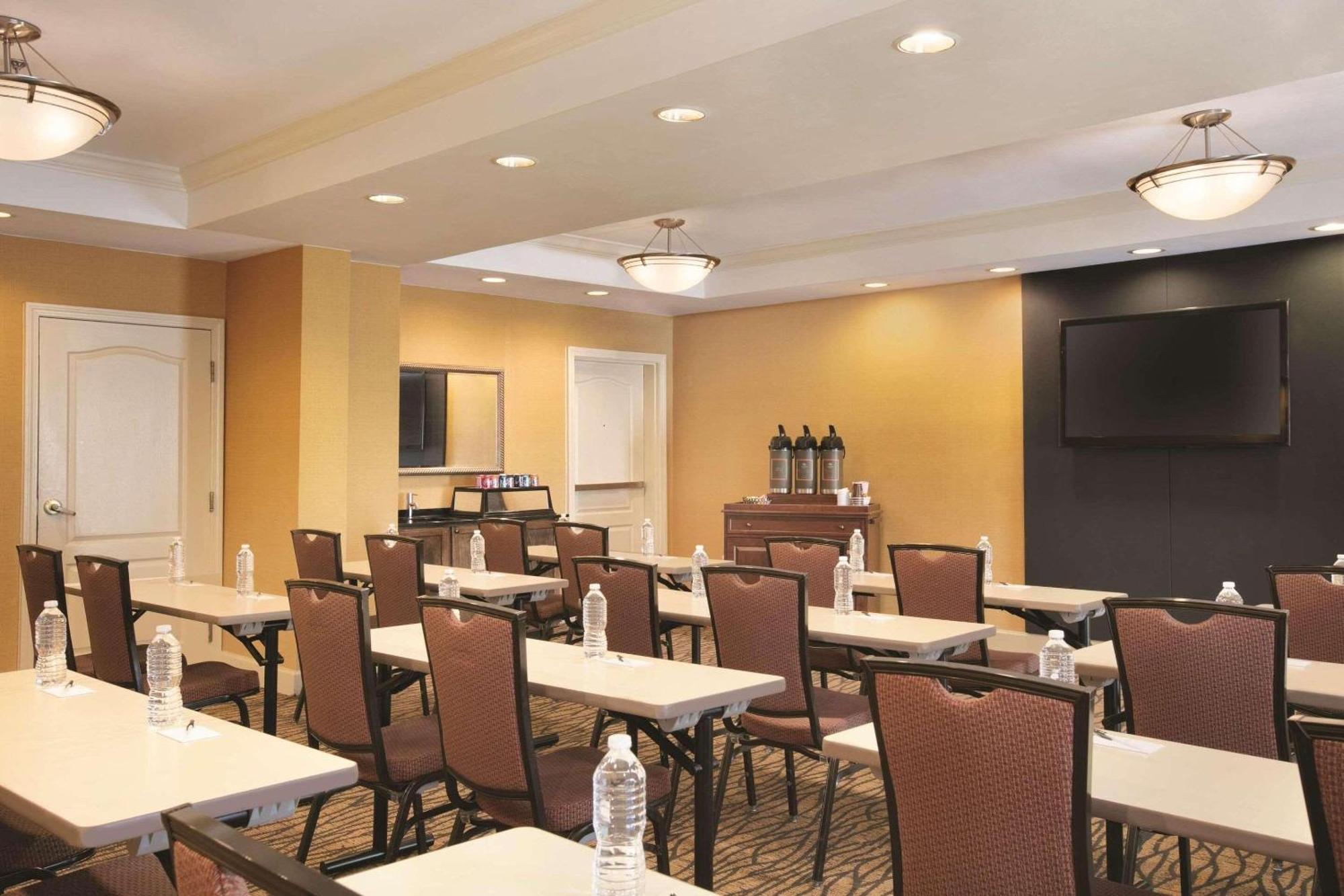 Country Inn & Suites By Radisson, Atlanta Airport North, Ga Dış mekan fotoğraf