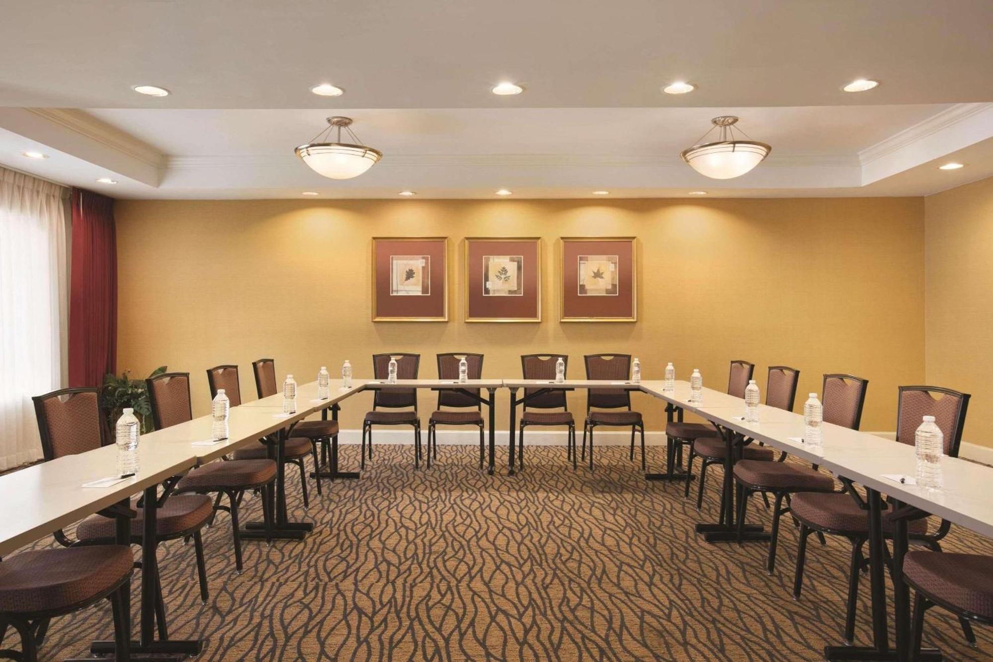 Country Inn & Suites By Radisson, Atlanta Airport North, Ga Dış mekan fotoğraf